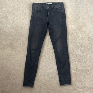 Zara- Women’s black skinny jeans
